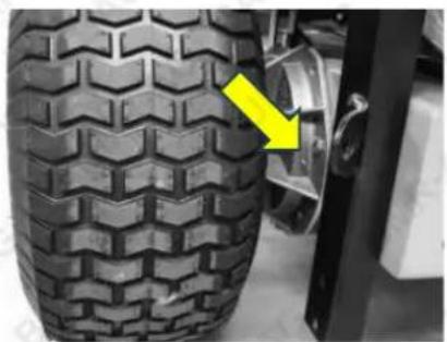 Baumr-AG 480ZRX - The mower has 4 lubrication points. Lubricate after every 50 hours of usage. - 3
