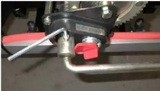 Maruyama BSM201 - How to Use the Winch and Adjust the Spray Height - 3