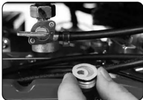 DuroStar DS13000MX - Shut fuel valve off - 1
