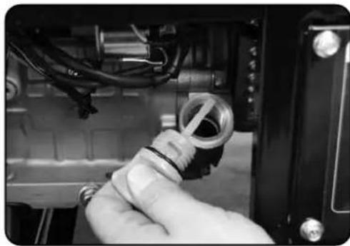 DuroStar DS13000MX - Checking the Oil - 1