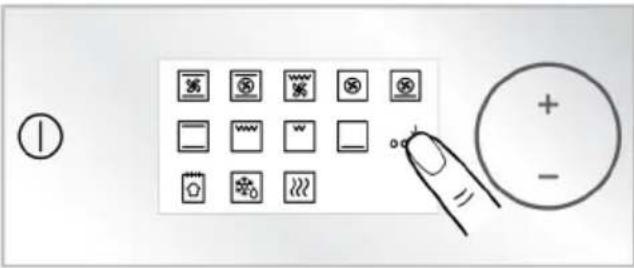 Diagram showing a control panel with icons for washing machine, battery, and power supply, alongside a hand pointing to a plus/minus symbol.