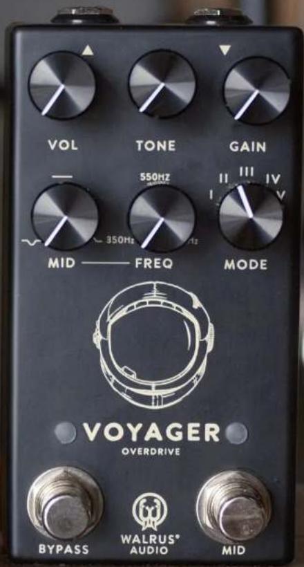VOL TONE GAIN — 550Hz III IV 1 350Hz 1Hz MID — FREQ MODE VOYAGER OVERDRIVE BYPASS WALRUS® AUDIO MID