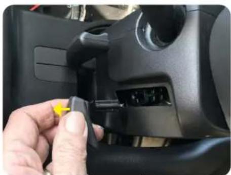 PAC SRK-GM14HX - Part Five: Lower Steering Column Cover Removal (Optional) - 2