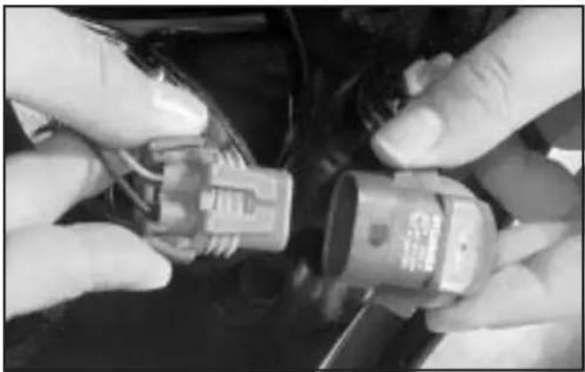 Buick Century (2005) - Headlamps, Front Turn Signal, Sidemarker, and Parking Lamps - 3