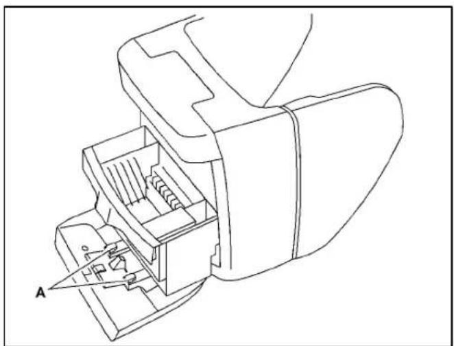 Oldsmobile Aurora (2002) - Removing and Replacing the Tray - 1