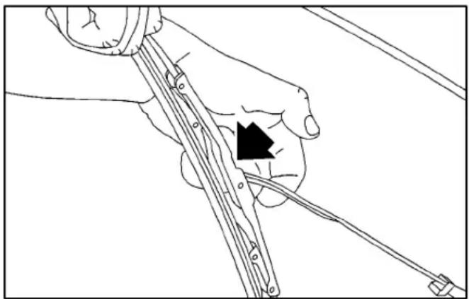 Line drawing of hands holding a cable with a black arrow indicating direction (no text or symbols)