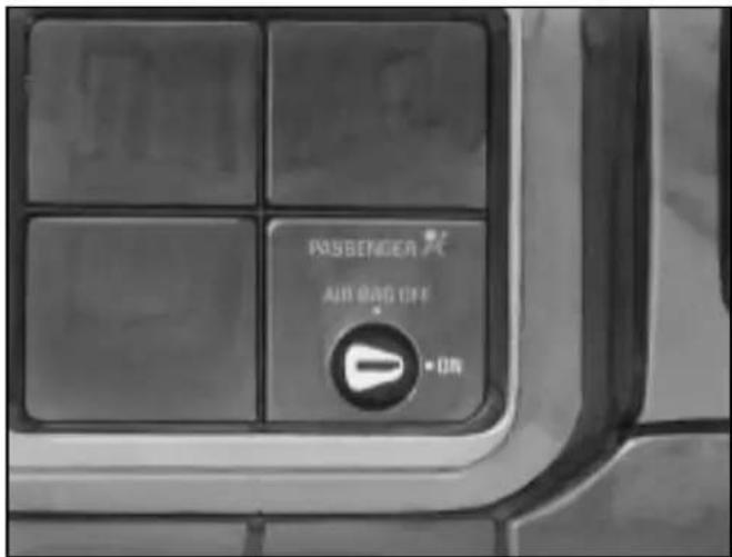 PASSENGER AIR BAG ON ON