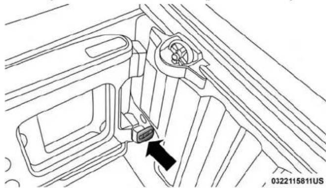 RAM 3500 (2018) - CenterHandleAndLock - 2