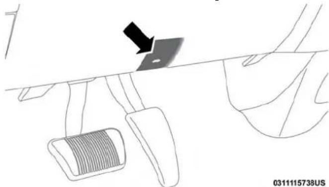RAM 3500 (2018) - To Open The Hood - 1