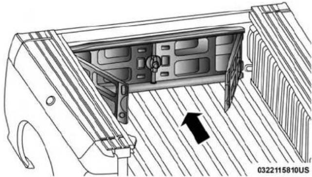 RAM 3500 (2018) - CenterHandleAndLock - 1