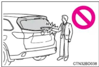 TOYOTA Highlander Hybrid (2018) - WARNING - 2