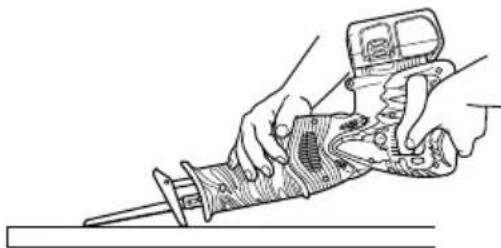 HITACHI CR 18DL - CAUTION: Never apply any unreasonable force to the saw blade when cutting. Also remember to press the base against the lumber firmly. - 5