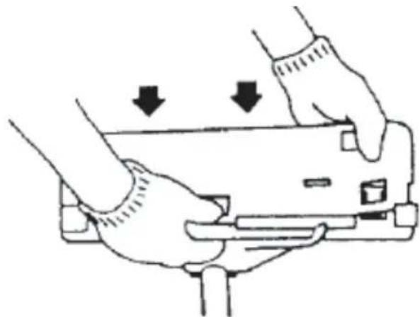 HITACHI CG 22EAS(SLP) - PRECAUCIÓN - 1