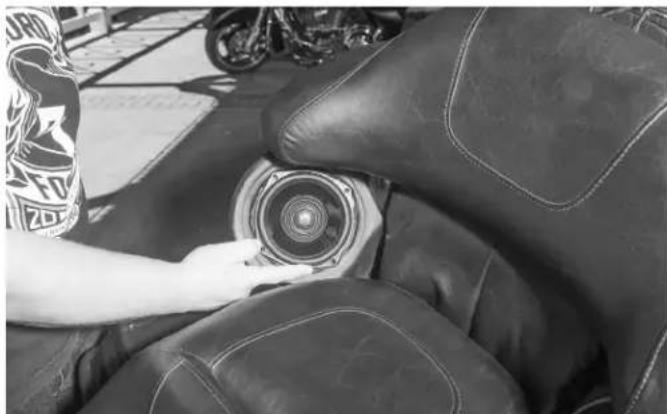 Rockford Fosgate HD9813SG-STAGE3 - Step 2 - Speaker Removal - 5