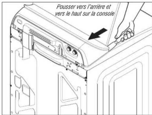 Pousser vers l'arrière et vers le haut sur la console