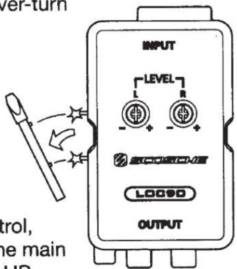 VER-TURN INPUT LEVEL L R - + - + - LOGO OUTPUT control, ne main UP