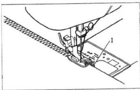 White W979 - SATIN STITCH FOOT - 1