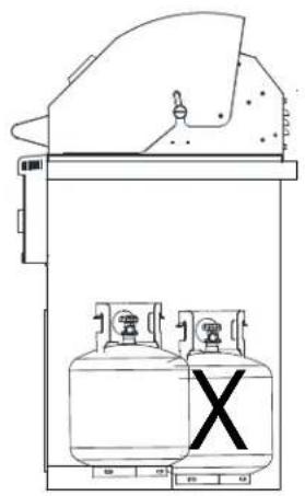 Technical diagram of a gas cylinder with labeled components and a marked cross symbol indicating failure or failure.
