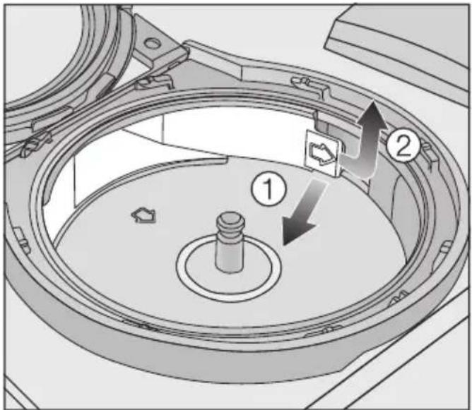 MIELE G 7366 SCVi SF AutoDos - Cleaning the AutoDos assembly - 3