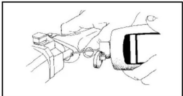 POLARIS 120 XCR (2000) - ThrottleCableLubrication - 1