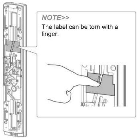 NOTE>> The label can be torn with a finger.