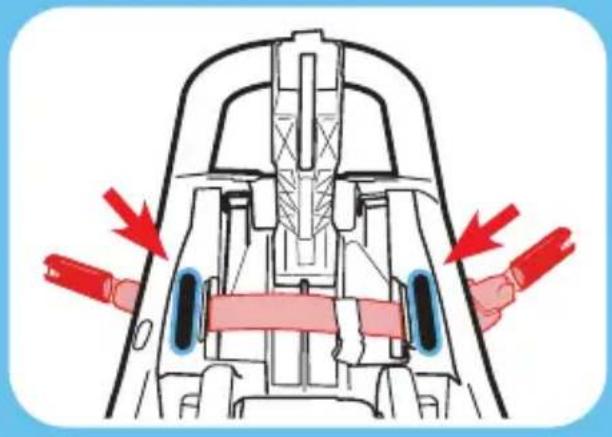 GRACO Premier SnugRide SnugFit 35 XT - Open the SnugLock® Lock-Off - 5