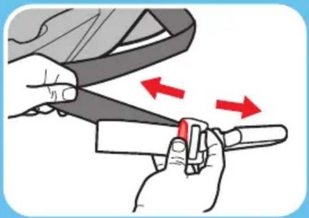 GRACO Premier SnugRide SnugFit 35 XT - Open the SnugLock® Lock-Off - 7