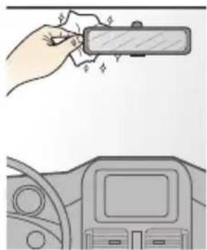 MAGELLAN MiVue 638 - Using your recorder in a vehicle - 1