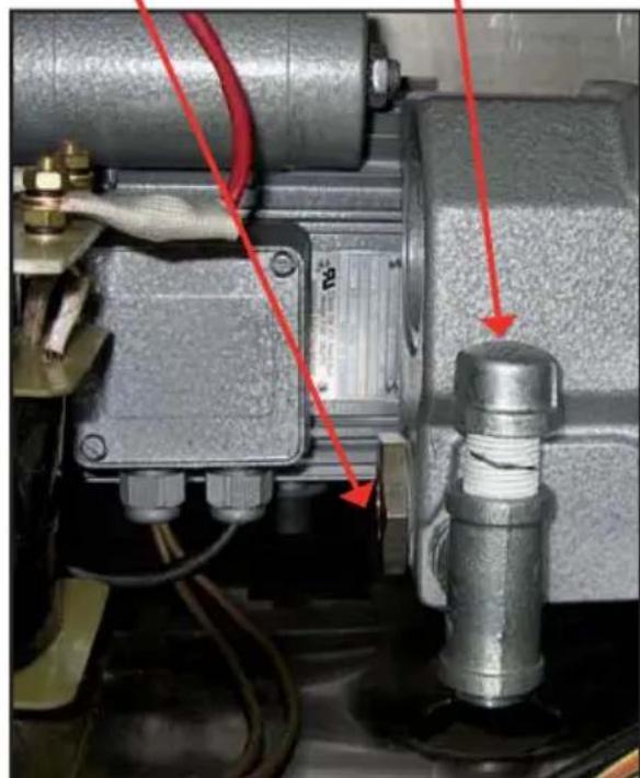 Vacmaster VP325 - Turn off and unplug machine to prevent electrocution. - 2