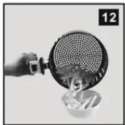 Avalon Bay AB-Airfryer100 - Do not press the buon of the handle during shaking (Figure 9). - 8