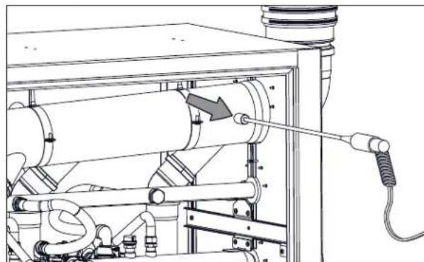 Technical line drawing of a mechanical assembly with pipes and a valve (no text or symbols)
