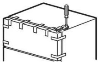 Technical line drawing of a mechanical assembly with clamping elements (no text or symbols)