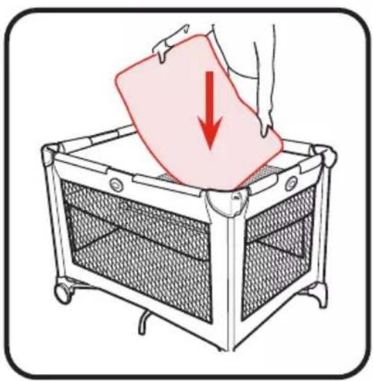 GRACO Pack 'n Play Simple Solutions - El centro del piso del corralito debe estar arriba. - 4
