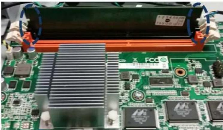 Advantech FWA-1320 - Memory Installation - 3