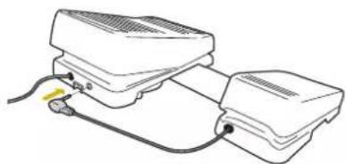 BABY LOCK Altair 2 - Insert the plug for the side pedal into the jack on the main foot controller. - 1