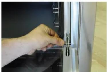 Porter & Charles FEC-IR76S - To re-fit the oven door: - 1