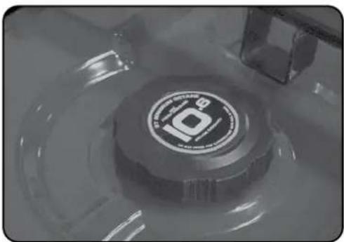 DuroMax XP15000EH - Step 5 - Adding Gasoline - 4