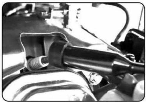 DuroMax XP15000EH - Replace spark plug - 1