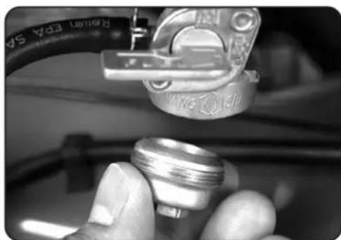 DuroMax DS13000EH - Shut fuel valve off - 1