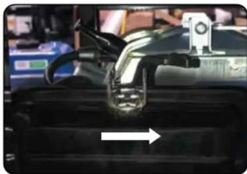 DuroMax XP12000E - Pull the recoil start - 2