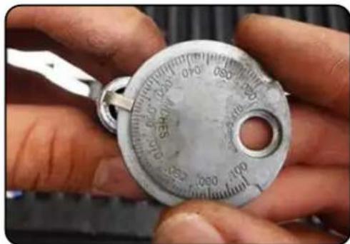 DuroMax XP13000X - Inspect spark plug - 1