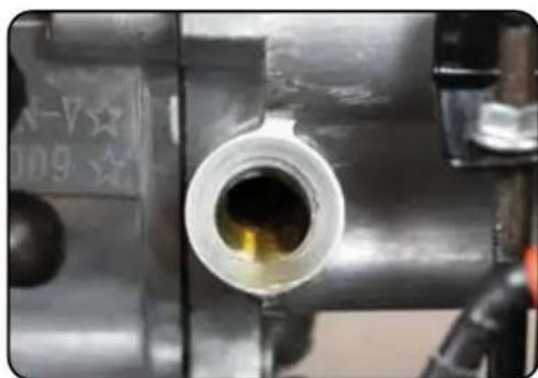 DuroMax XP12000DX - Checking the Oil - 2