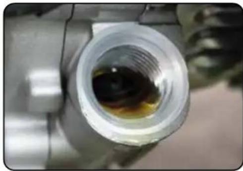 DuroMax XP9500iH - Checking the Oil - 2