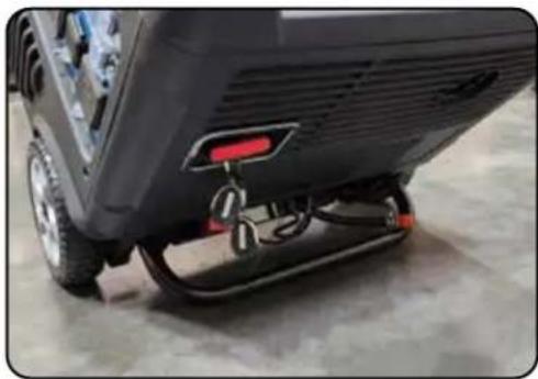 DuroMax XP9500iH - Pull out kickstand - 1