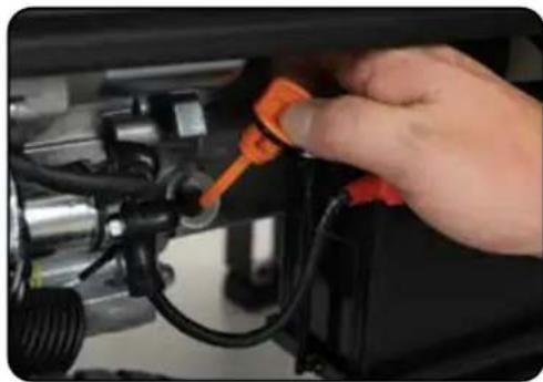 DuroMax XP7500X - Step 1 - Check the Oil - 1