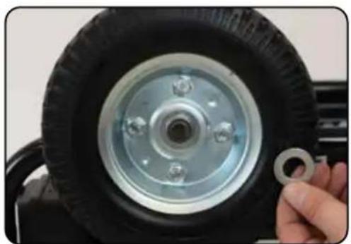 DuroMax XP7500X - Install wheels - 1