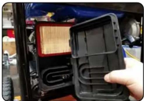 DuroMax XP7500X - Open the air cleaner cover - 1