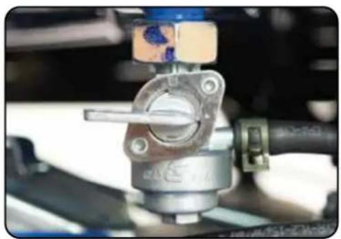 DuroMax XP7500DX - Turn fuel valve ON and drain - 1