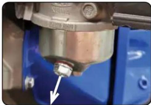 DuroMax XP7500DX - Shut fuel valve OFF - 1