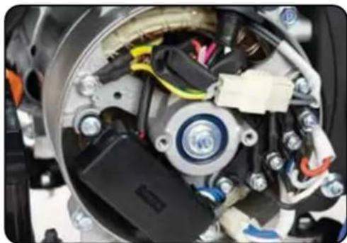 DuroMax XP7500DX - Remove generator cover - 1